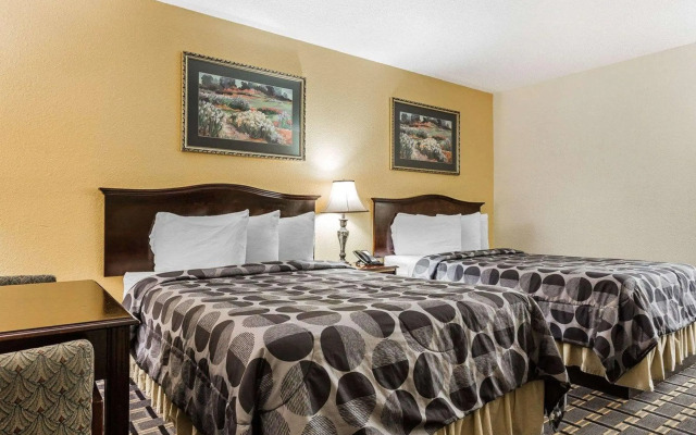 Econo Lodge Coliseum