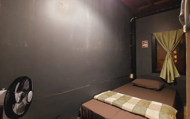 Baan Baan Hostel