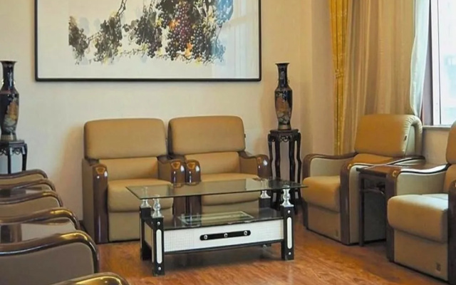 Huaxia Hotel