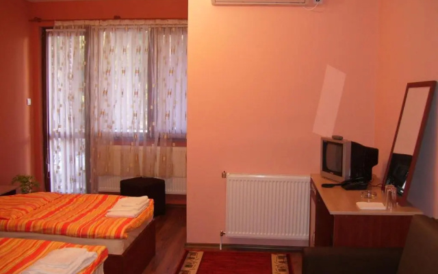 Kestenite Family Hotel