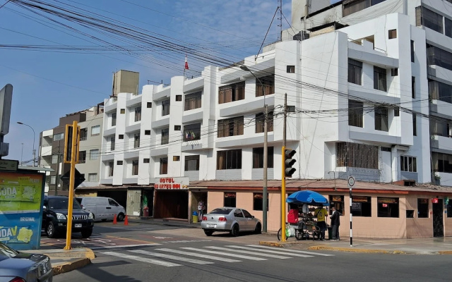 Hotel Las Artes Inn