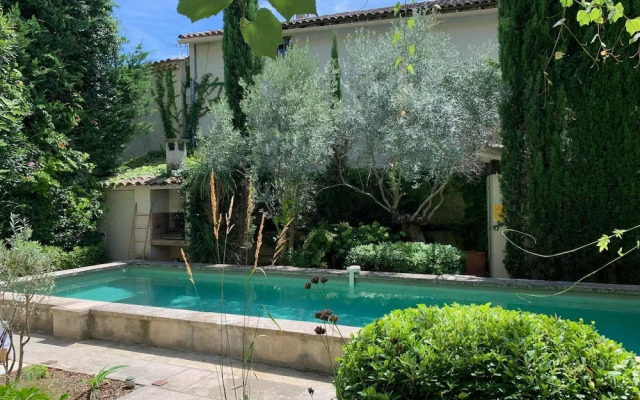 Villa Maillane 18th Century Residence Completely Renovated