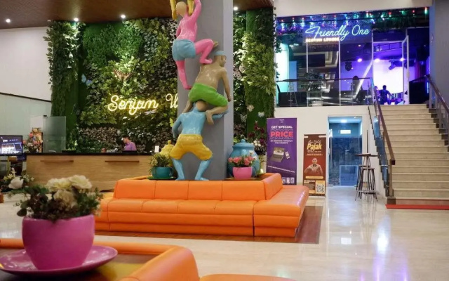 Senyum World Hotel