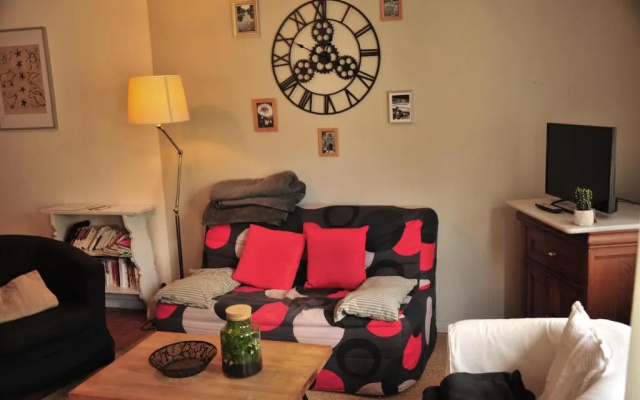 Logement Au Calme F2