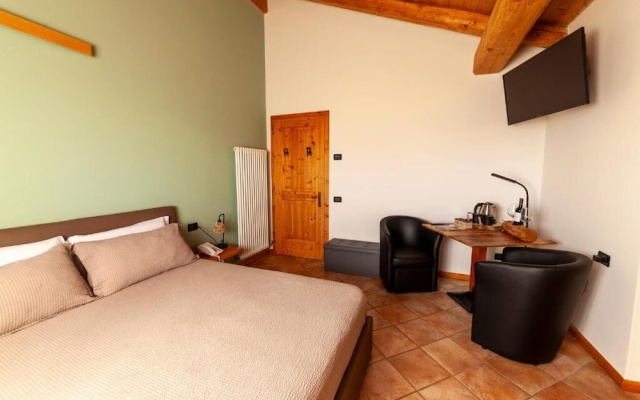 Chalet Chapeau R. a R.