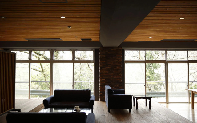 Kyou Bar Lounge & Inn