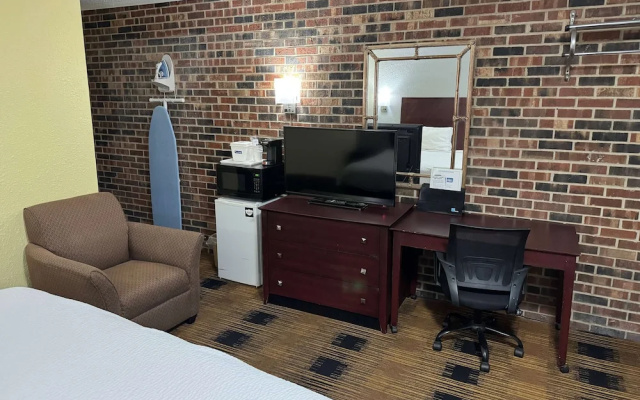 Travelodge Airport Platte City