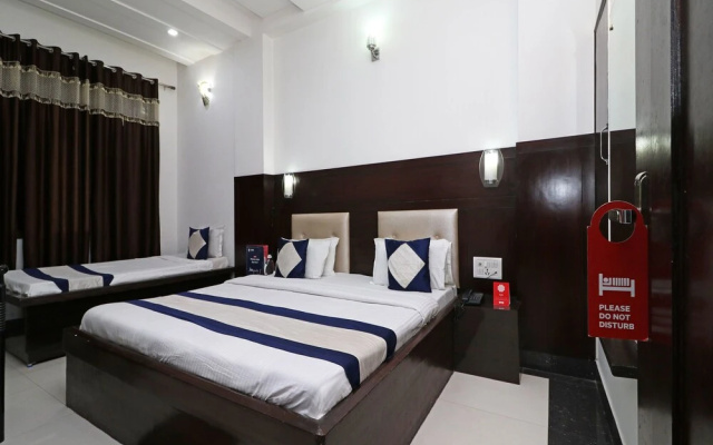 OYO 9974 Hotel Taj Prince