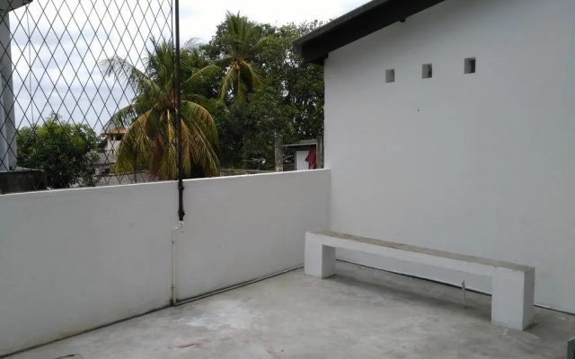 West Inn Colombo