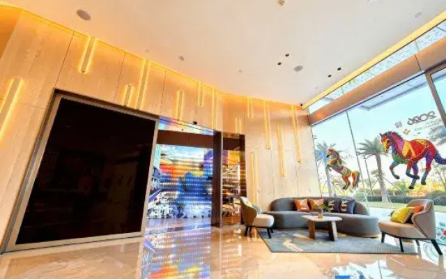 Hotel Five