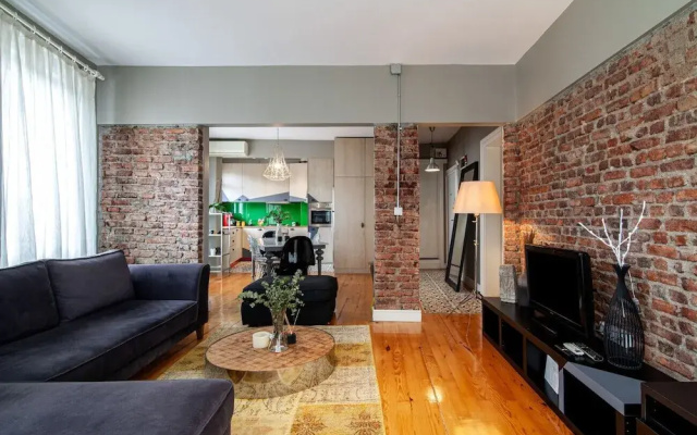 Modern Apartment with Stylish Interior in Beyoglu