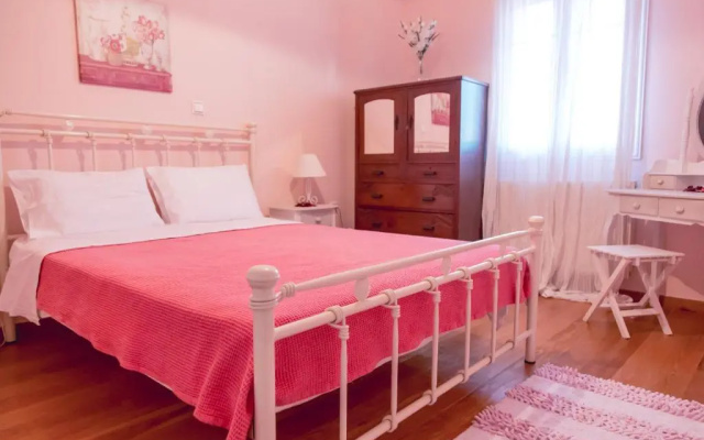 Traditional House in the Centre of Vasiliki