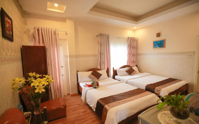 Full Moon Boutique Hotel