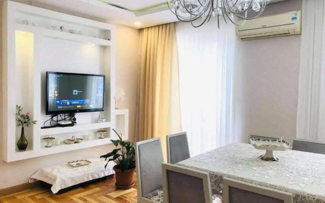 Apartment Near the Sea