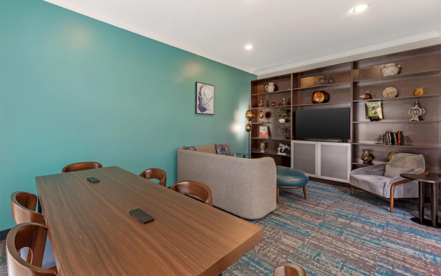 Best Western Plus Miami Airport North Hotel & Suites