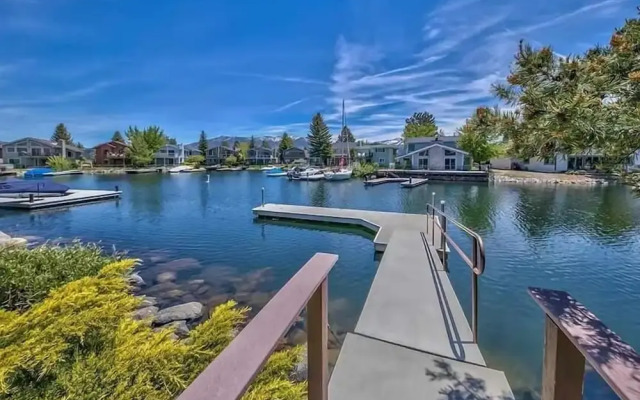 1759 Venice Drive 5 Bedroom Home by RedAwning