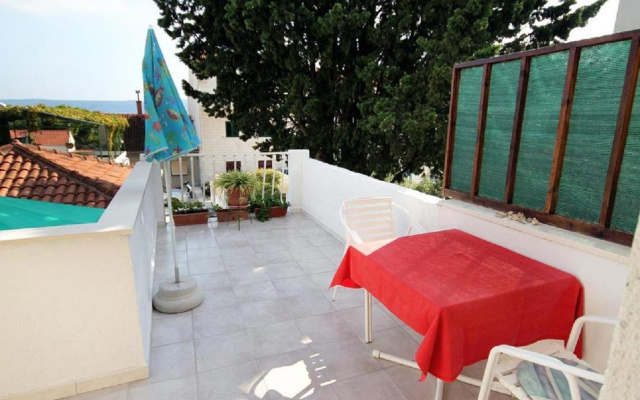 Room Mini - parking: R1 s balkonom Bol, Island Brac