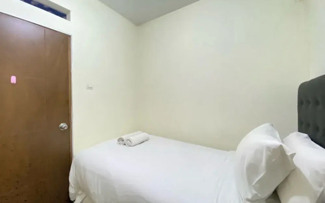 Graceful 2Br Apartment At Gateway Ahmad Yani Cicadas