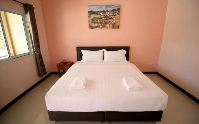 Khaohom Resort