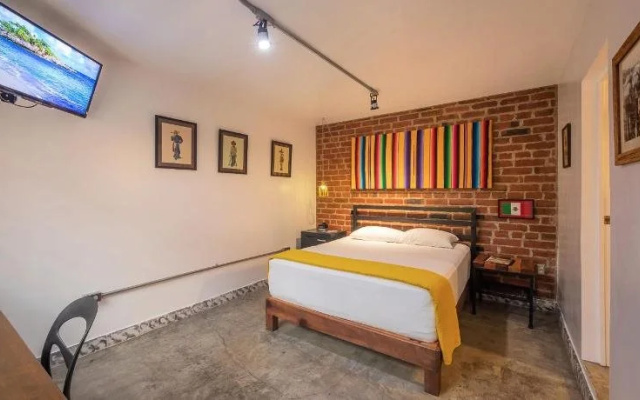 Piñata PV Hotel