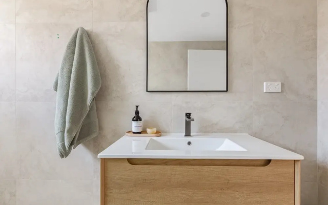 Spacious Apartment Near Cronulla Beach
