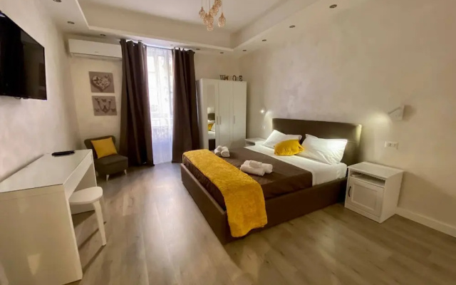Apartment Near the Colosseum, With Metro Line A a 2 Minutes Walk Away
