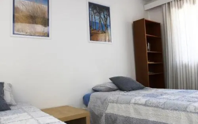 Prime Homes-Bright Attic 2bd Apartment