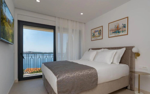 Lux Villa Mariva