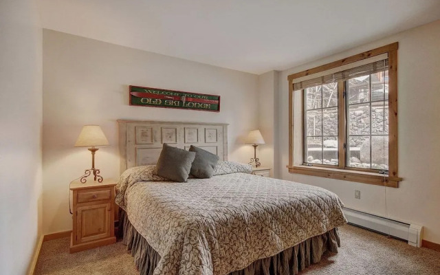 8452 Dakota Lodge 2 Bedroom Condo by RedAwning