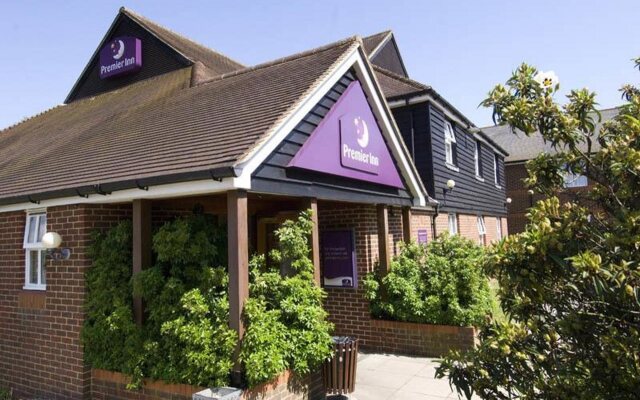 Отель Premier Inn Ashford North вид на фасад