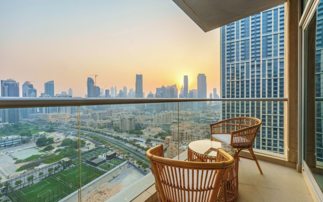 Maison Privee - Modern Chic Apt w/ Spectacular Downtown Views