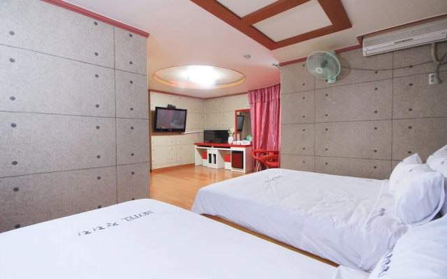 Iksan Hotel Curve