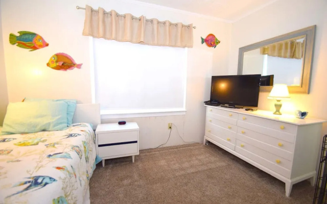 Sunstar 3 2 Br condo by RedAwning