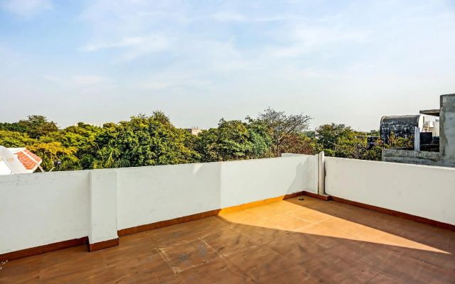 OYO 73745 Hotel Royal Green Residency