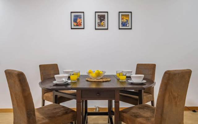 Ribeira das Casas Apt 1B by Homie