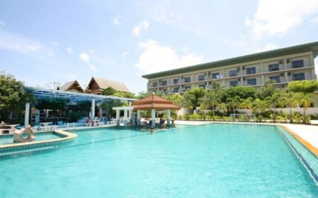 Nomads Chalong Beach, Phuket