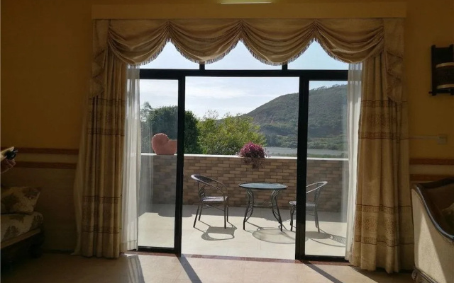 marvellous hotel with great lake view