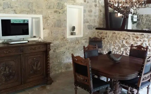 Vallière Lodge