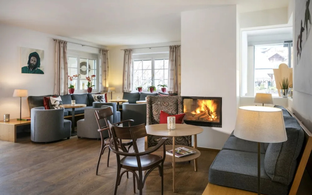 TAUROA Seehotel Grundlsee