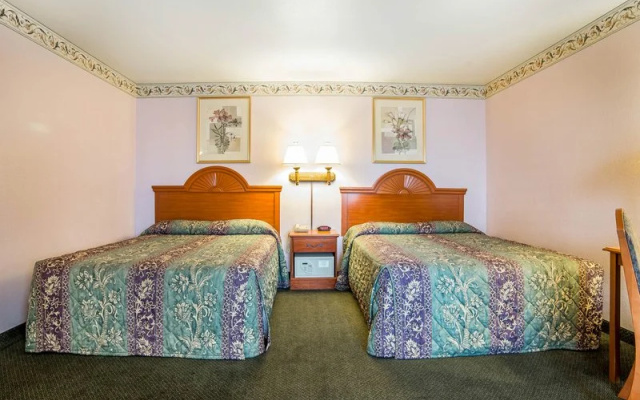 Rodeway Inn Convention Center