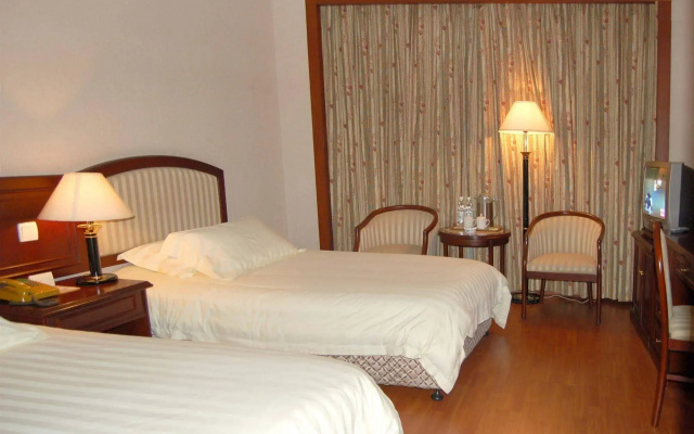 Отель Radisson Red Shanghai Wujiaochang