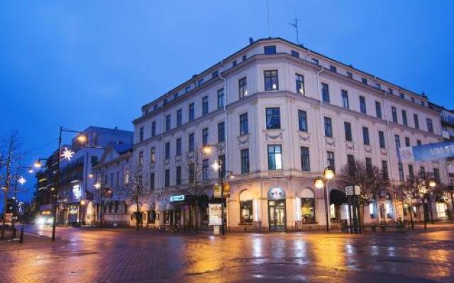 Отель CarlstadCity Hostel Швеция, Карлстад - отзывы, цены и фото номеров - забронировать отель CarlstadCity Hostel онлайн вид на фасад
