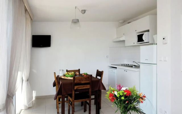 Tidy Apartment With a Bbq, Near Montréal du Gers