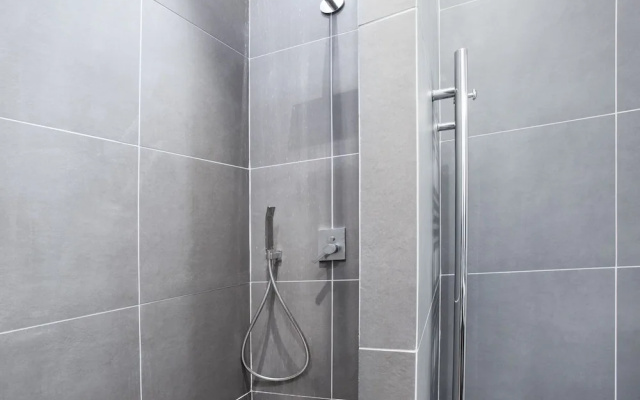 Luxury 2BDR Le Marais I by Livinparis