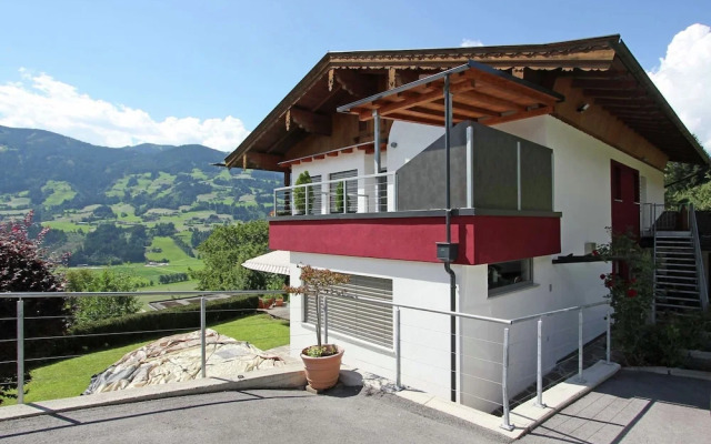 Luxurious Apartment in Hart im Zillertal With Mountain View
