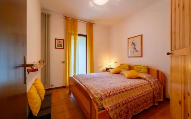 Crimson Apartment by Wonderful Italy