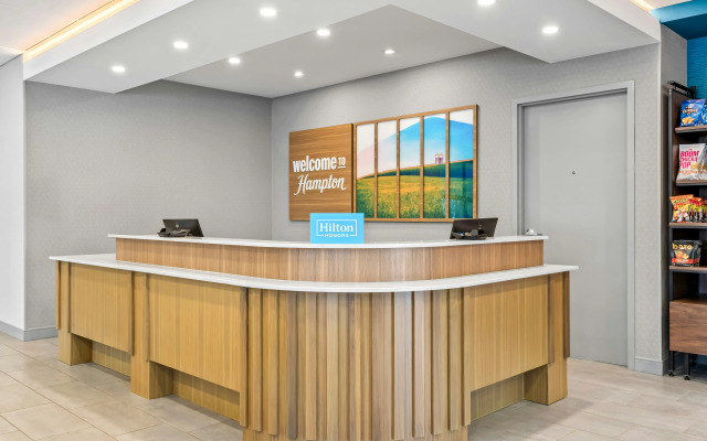 Hampton Inn & Suites Intercourse