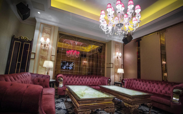 Shanghai Fuyue Hotel