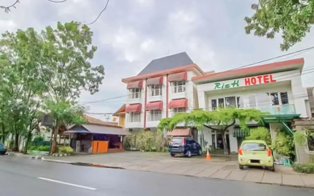 Rizh Garden Family Hotel