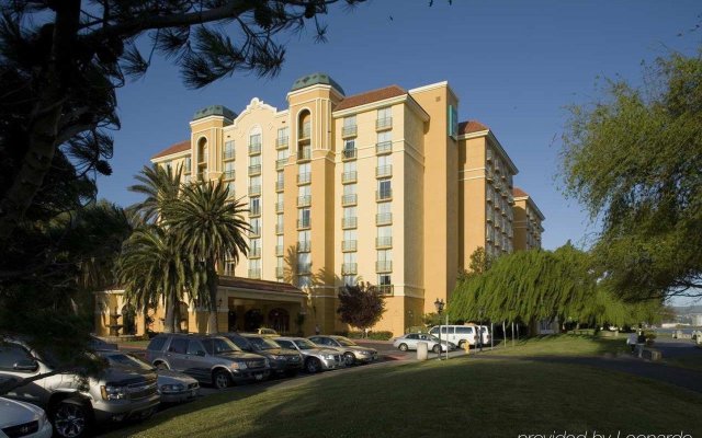 Embassy Suites by Hilton San Francisco Airport Waterfront in San Francisco Bay, United States of America from 239$, photos, reviews - zenhotels.com hotel front